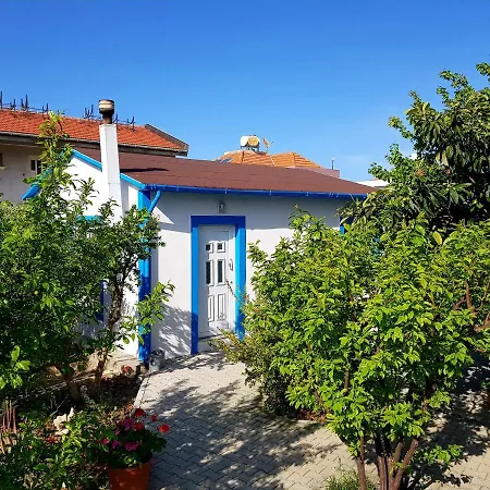 بيت للعطل Lapta Ayvaryara