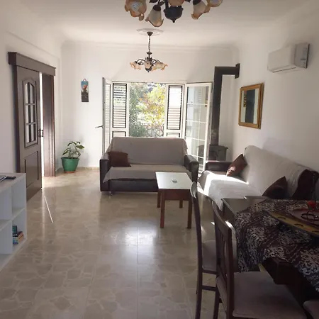 Tatil Evi Lapta *